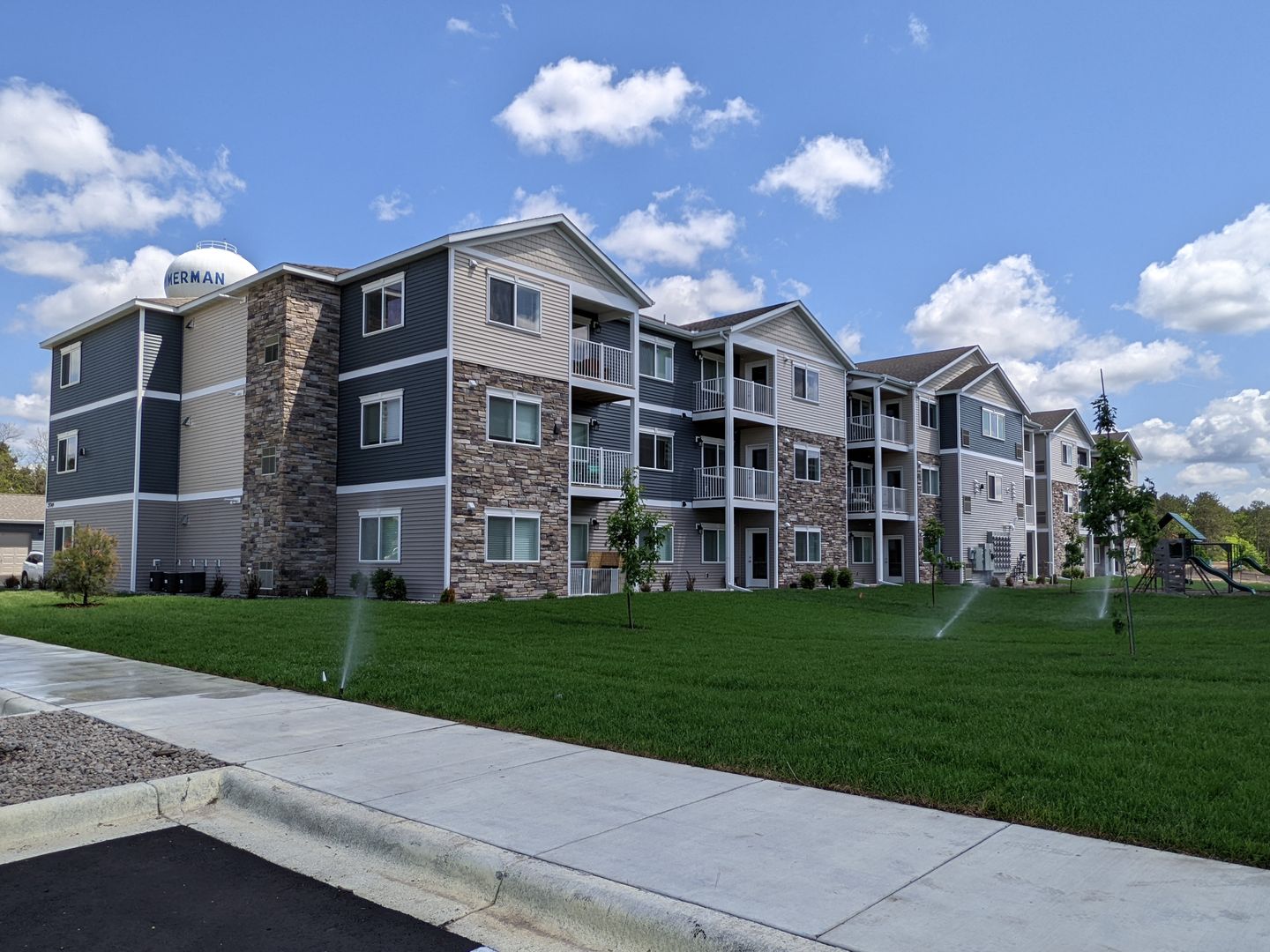 Zimmerman Apartment: 25749 4th St W
