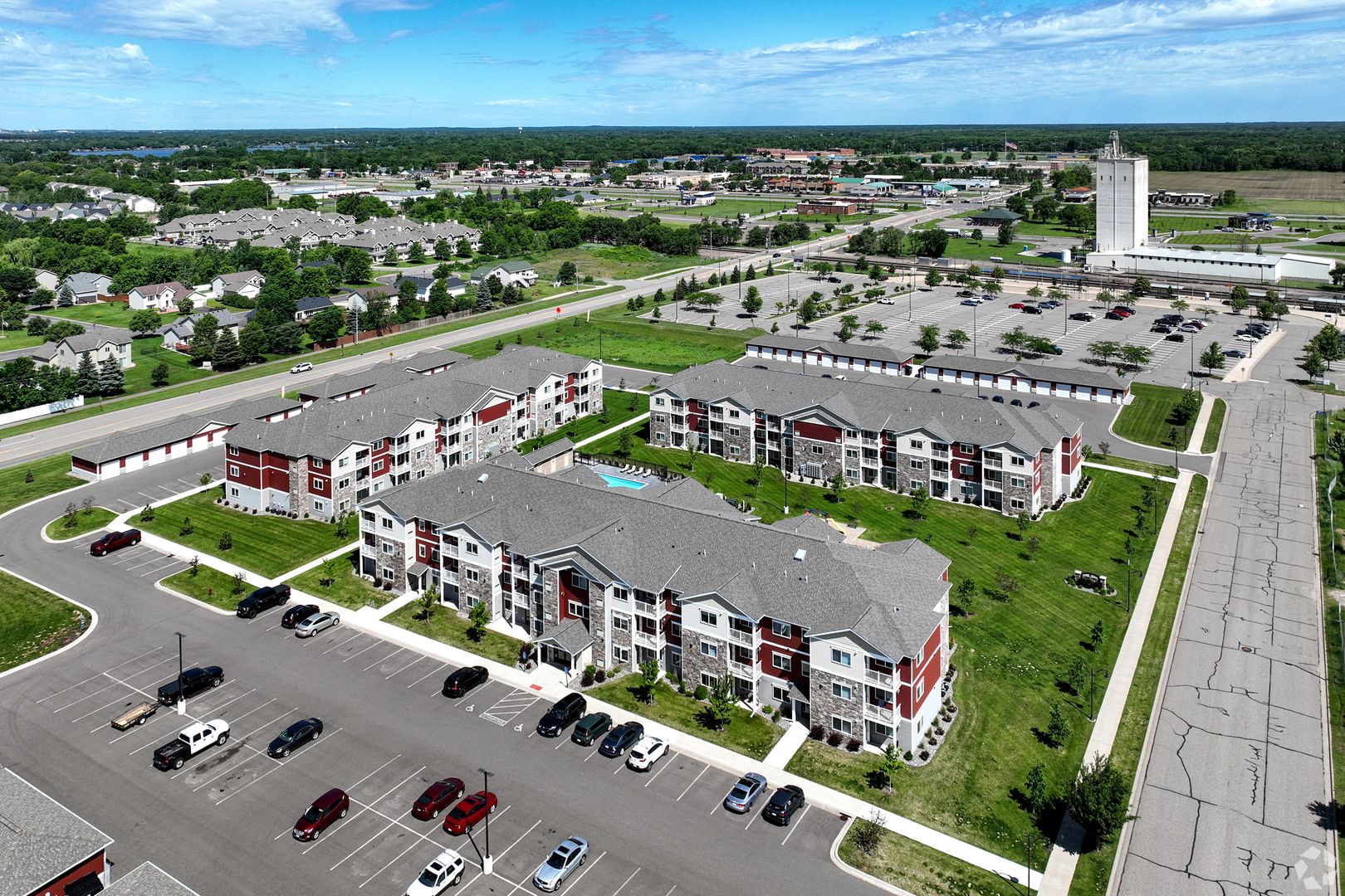 Big Lake Apartment: 19568 Station St.