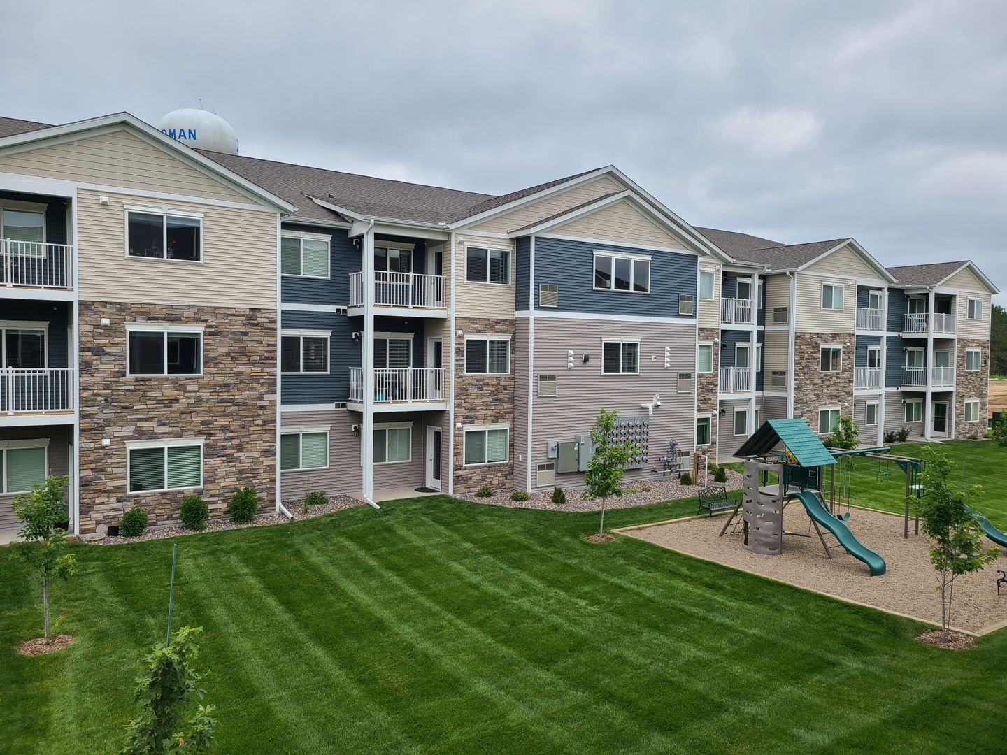 Zimmerman Apartment: 25713 4th St W