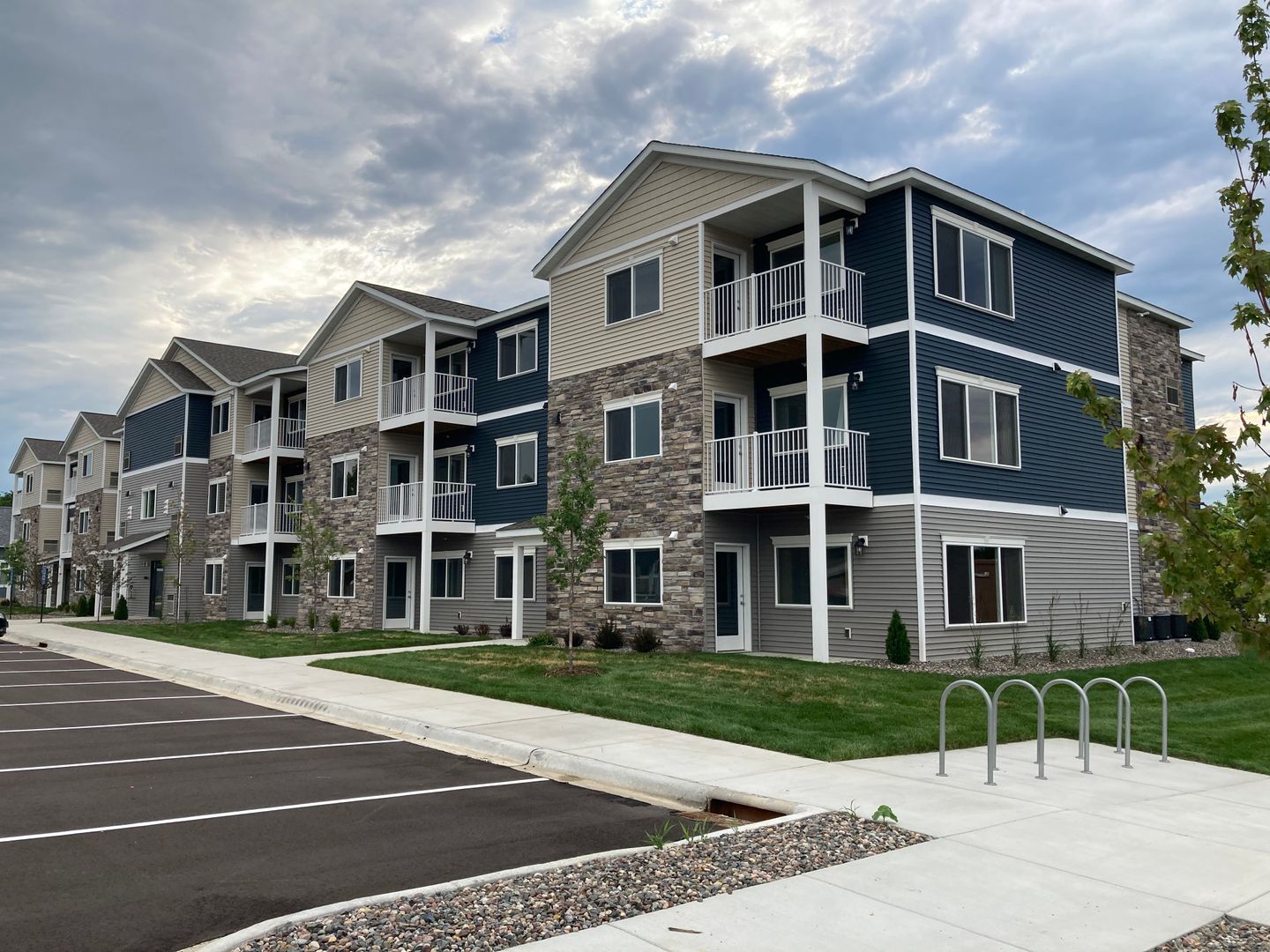 Northfield Apartment: 2411 Jefferson Road