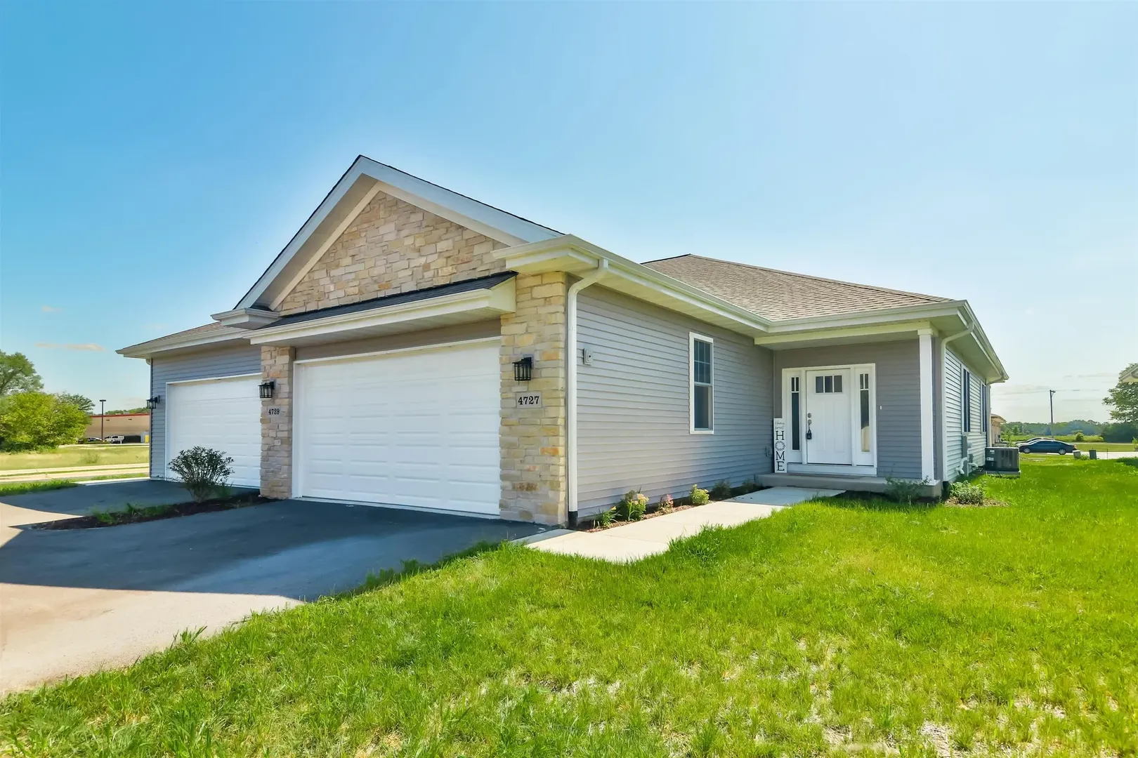 Roscoe Apartment: 4711 Prairie Rose Drive
