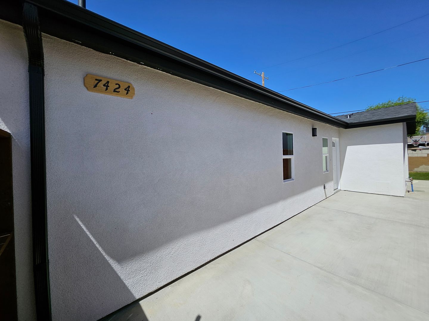 Sun Valley Apartment: 7426 Denny Avenue