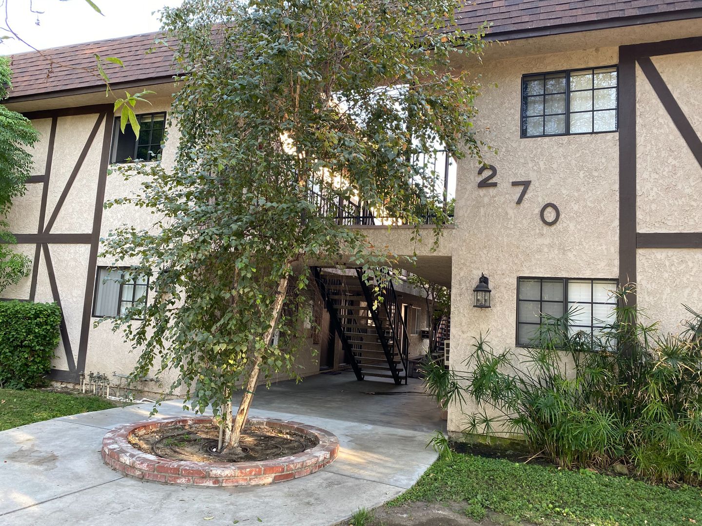 Burbank Apartment: 270 W. Elmwood Avenue
