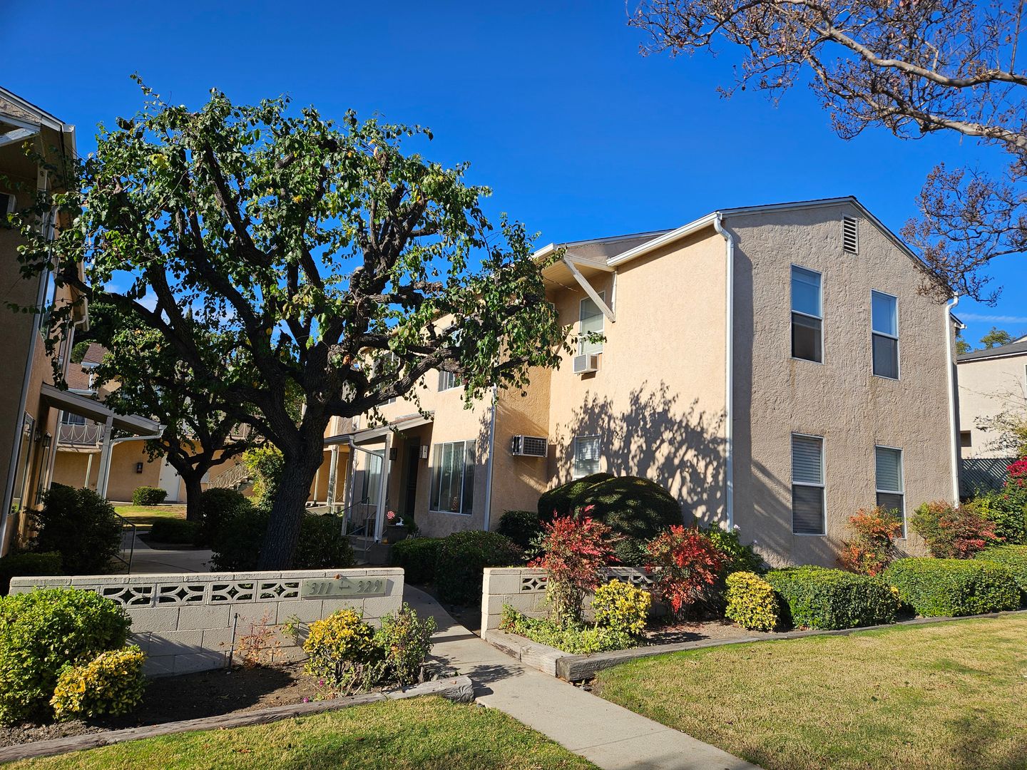 Burbank Apartment: 311 Cornell Drive