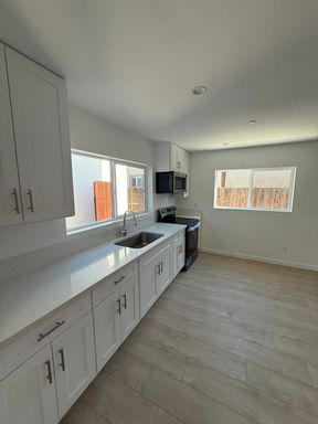 Newly Constructed 3 Bedroom Home – photo 1