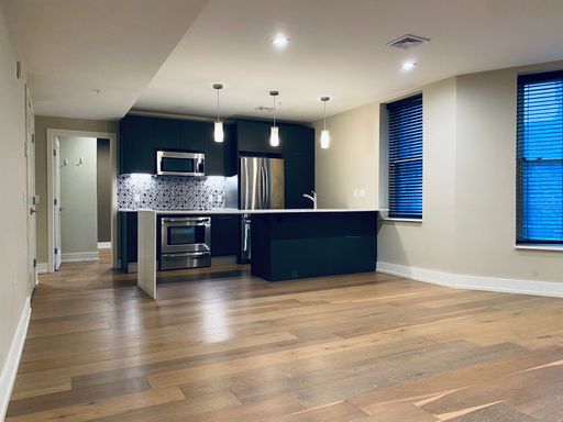 Huge 2 Bedroom Unit Near Jefferson! – photo 1