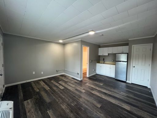 New Remodeled Studio Apartment!