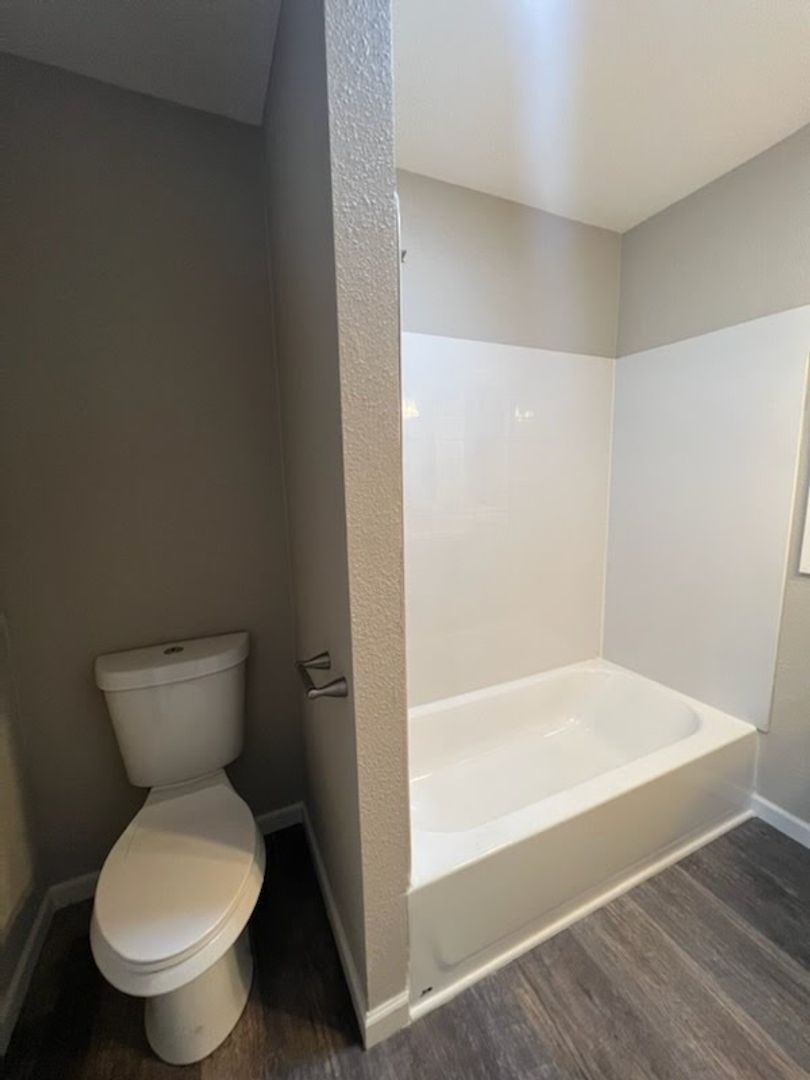 Sterling Apartment: 731 N 3rd St