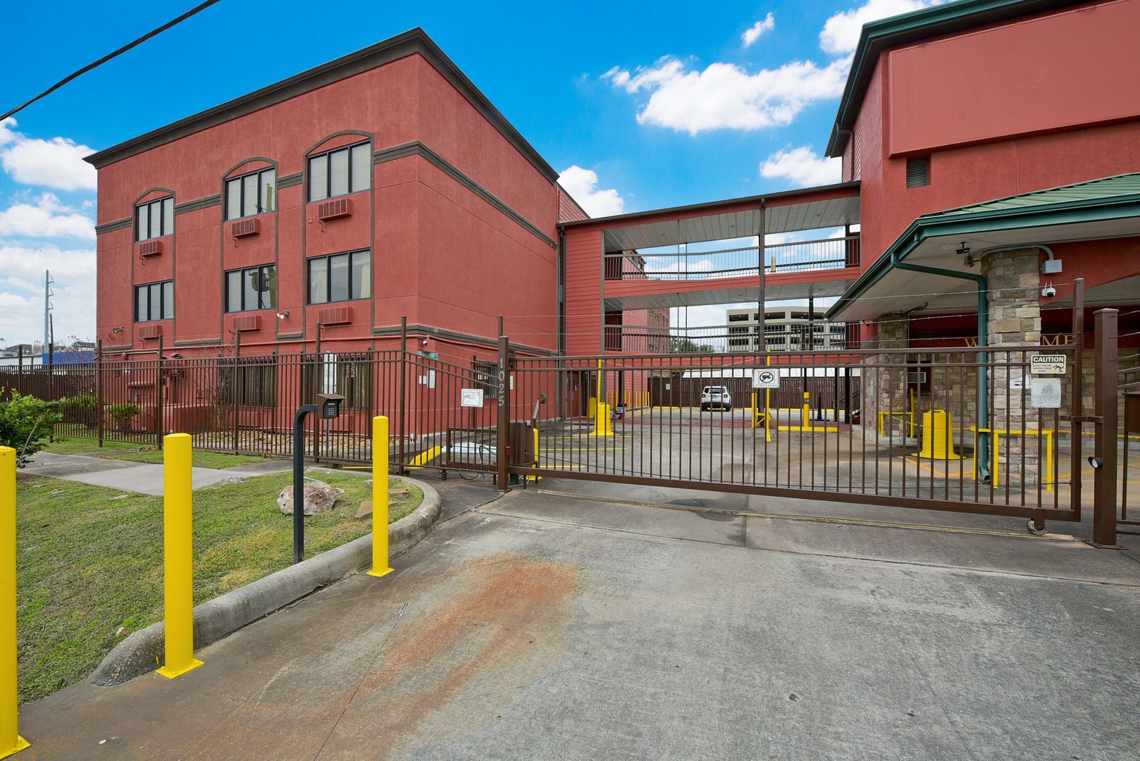 Houston Apartment: 1025 Swanson St.