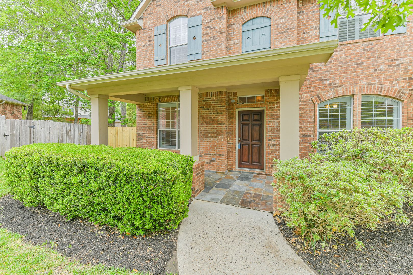 The Woodlands House: 6 Cordella Place