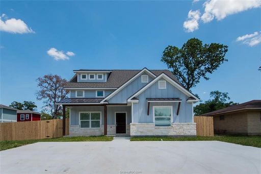 403 Fairway Dr – photo 1