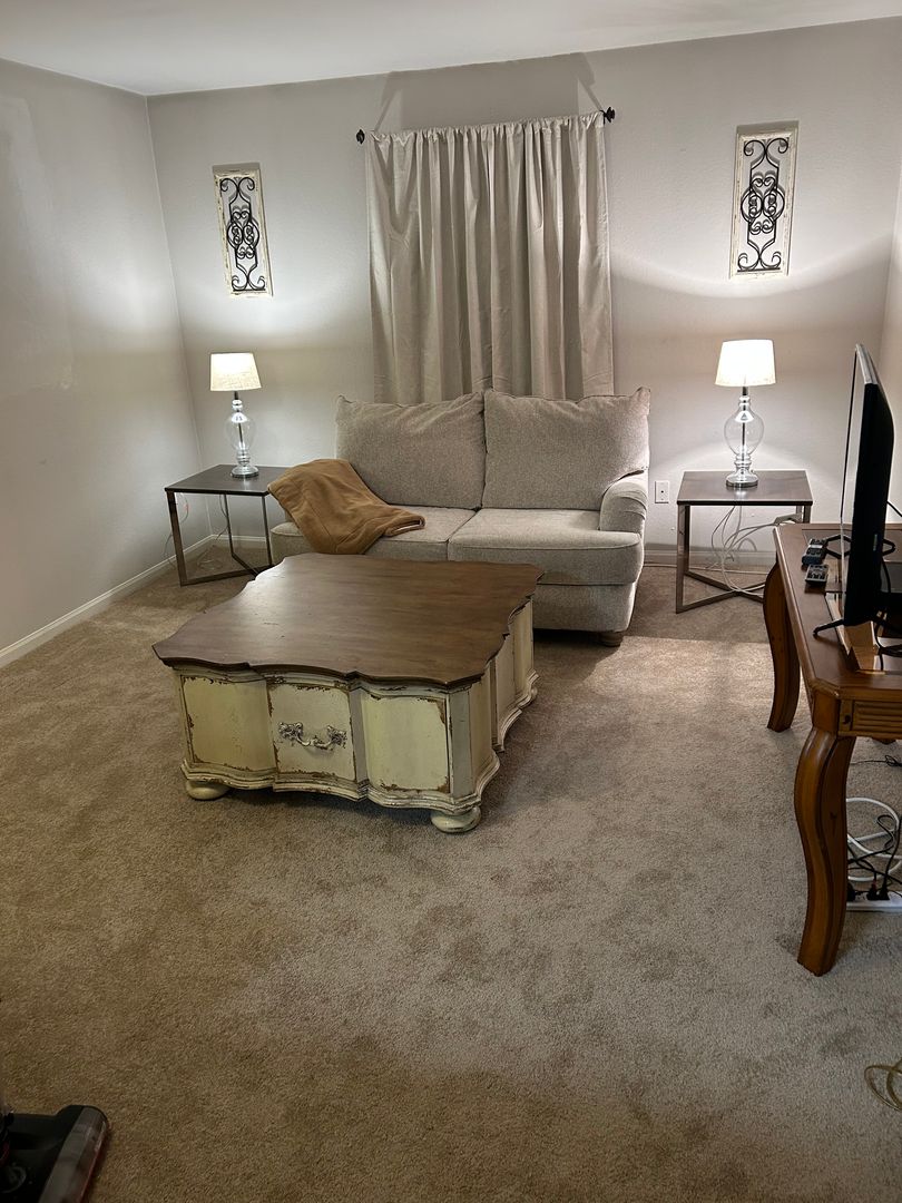 Metairie Apartment: 2500 Houma Blvd