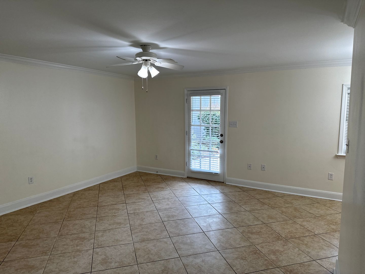 Metairie Apartment: 3008 5th St