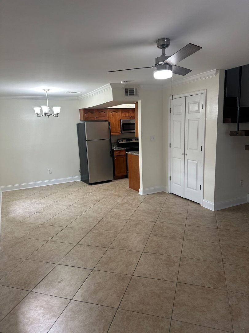 Metairie Apartment: 3008 5th St