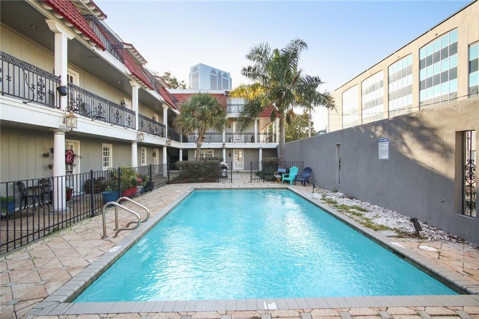 Metairie Apartment: 3008 5th St