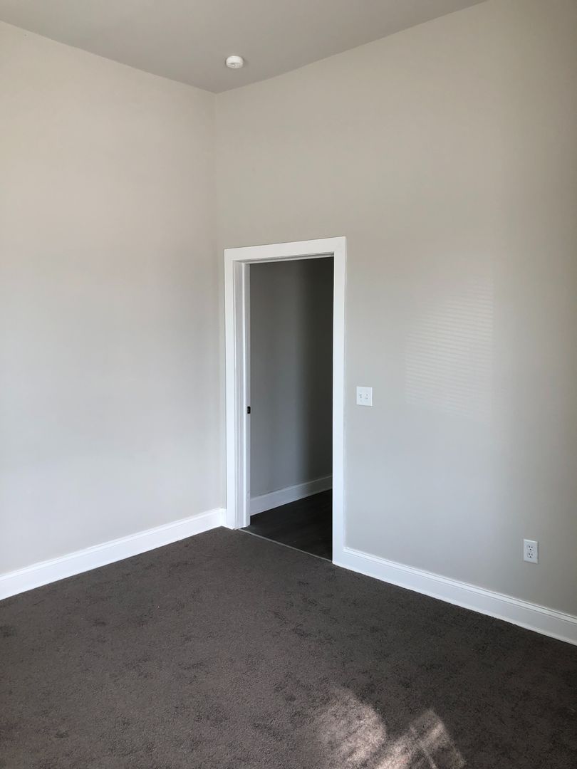 York Apartment: 132 S. Beaver St