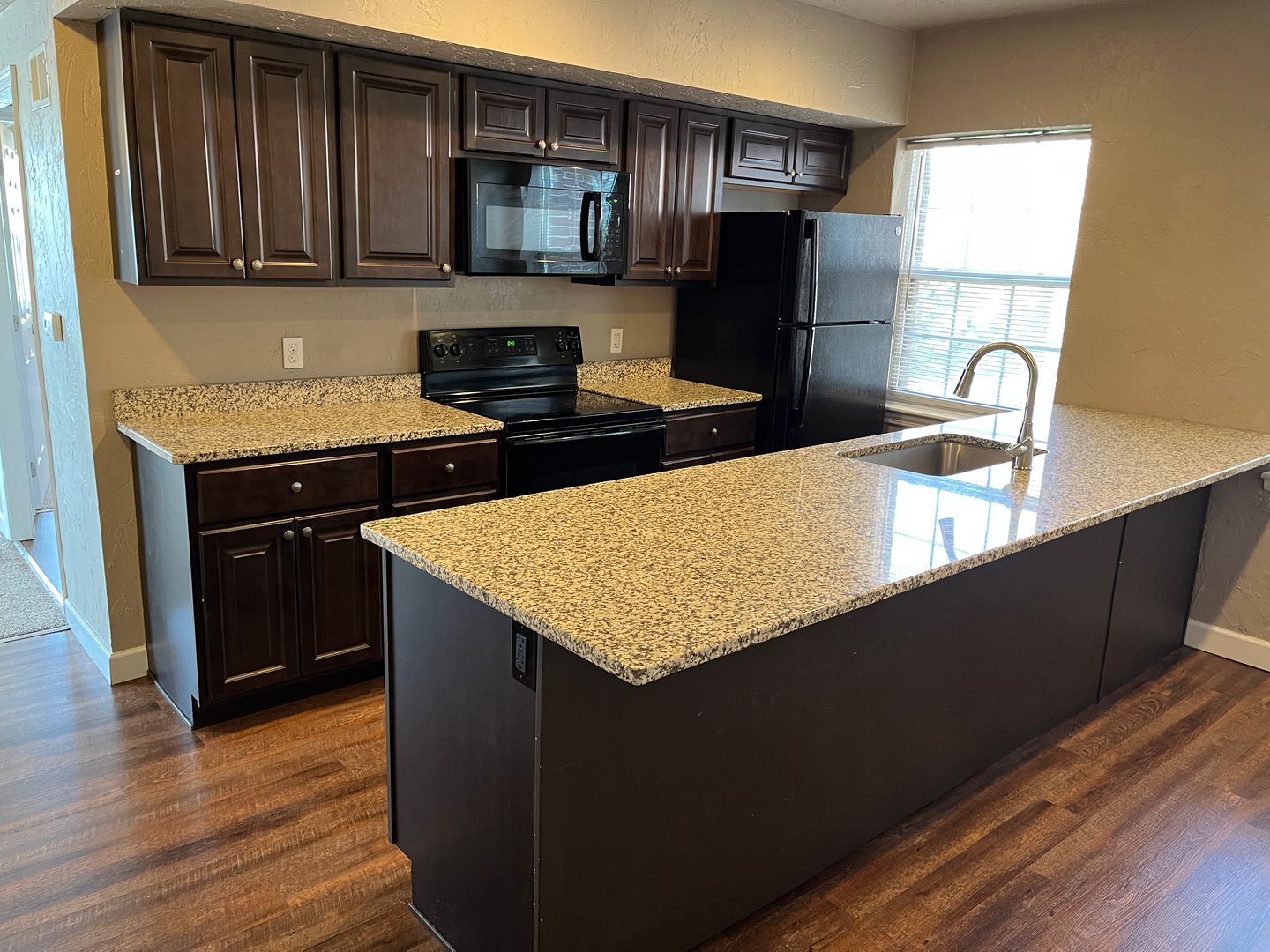 York Apartment: 450 Madison Ave