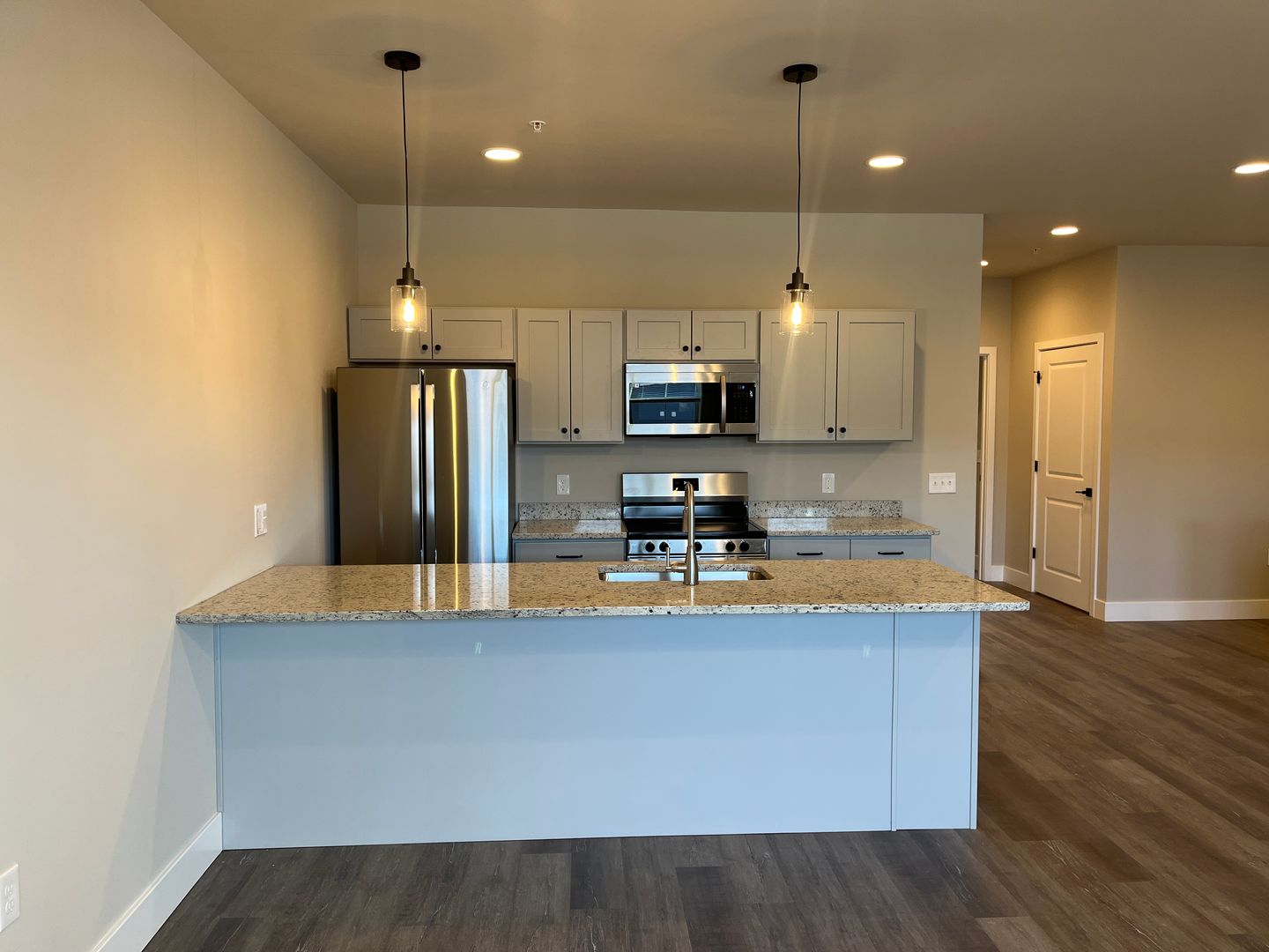 York Apartment: 3906 Tunnel Hill Rd.