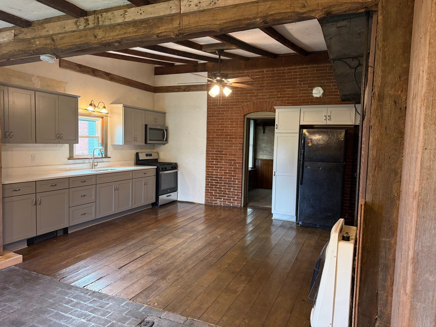 East Berlin Apartment: 323 W. King St.
