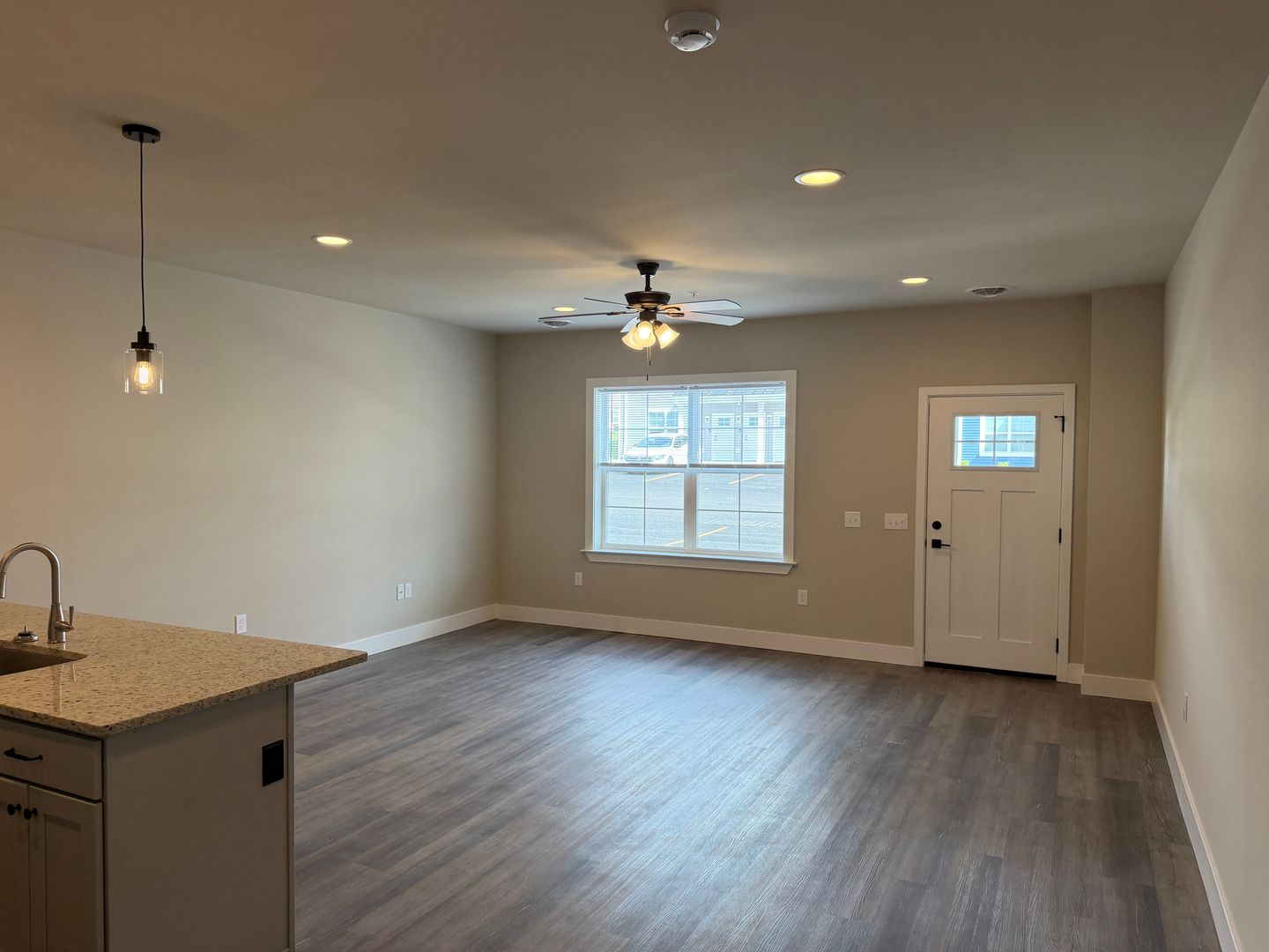 York Apartment: 3906 Tunnel Hill Rd.