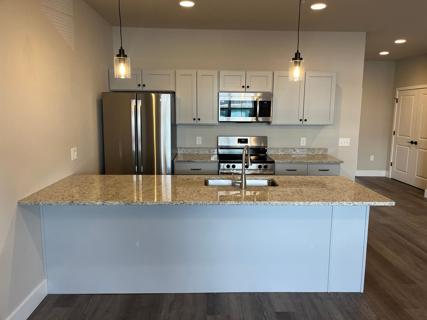 York Apartment: 3906 Tunnel Hill Rd.