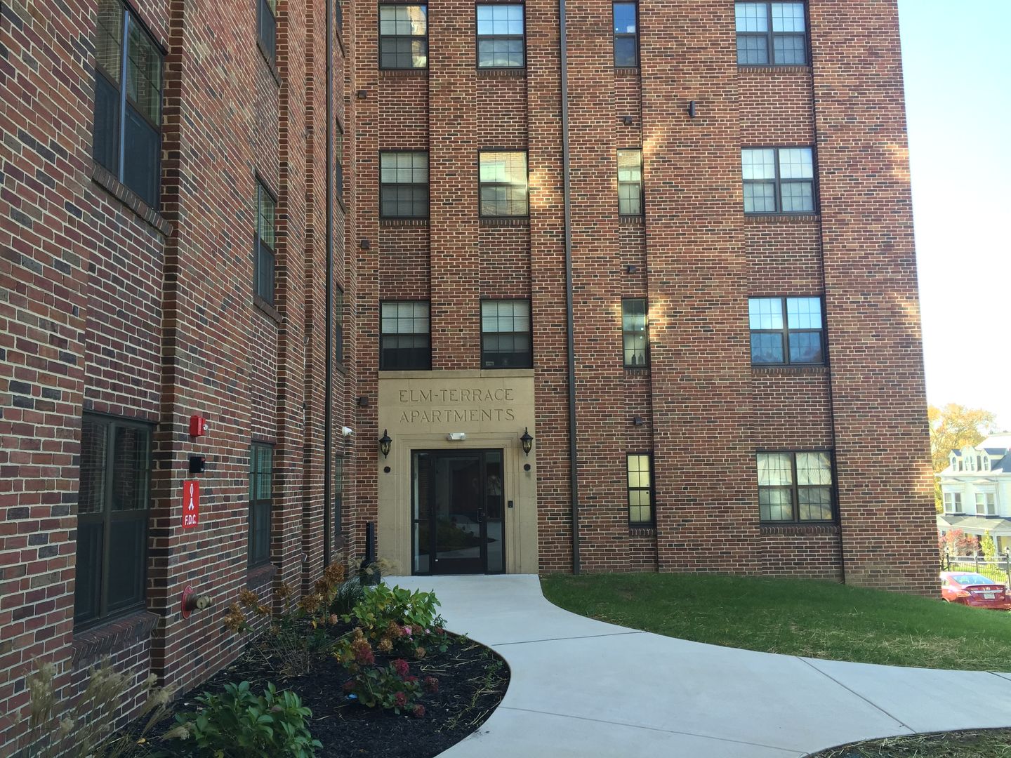 York Apartment: 450 Madison Ave