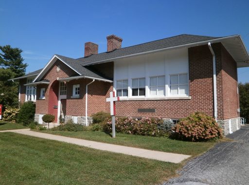 2309 E PHILADELPHIA ST**SUITE 5**YORK PA 17402**OLD EAST YORK FLATS** Gorgeous 1-Bedroom Apartment in East York! – photo 1