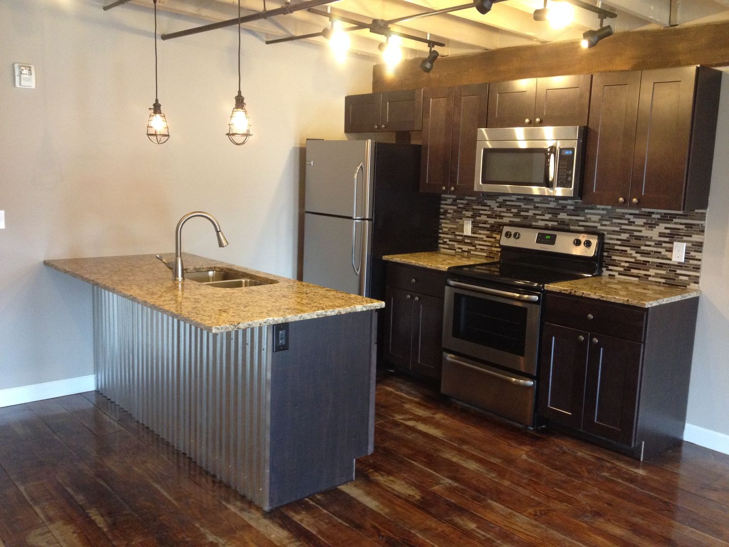 York Apartment: 175 W. Gay Ave.