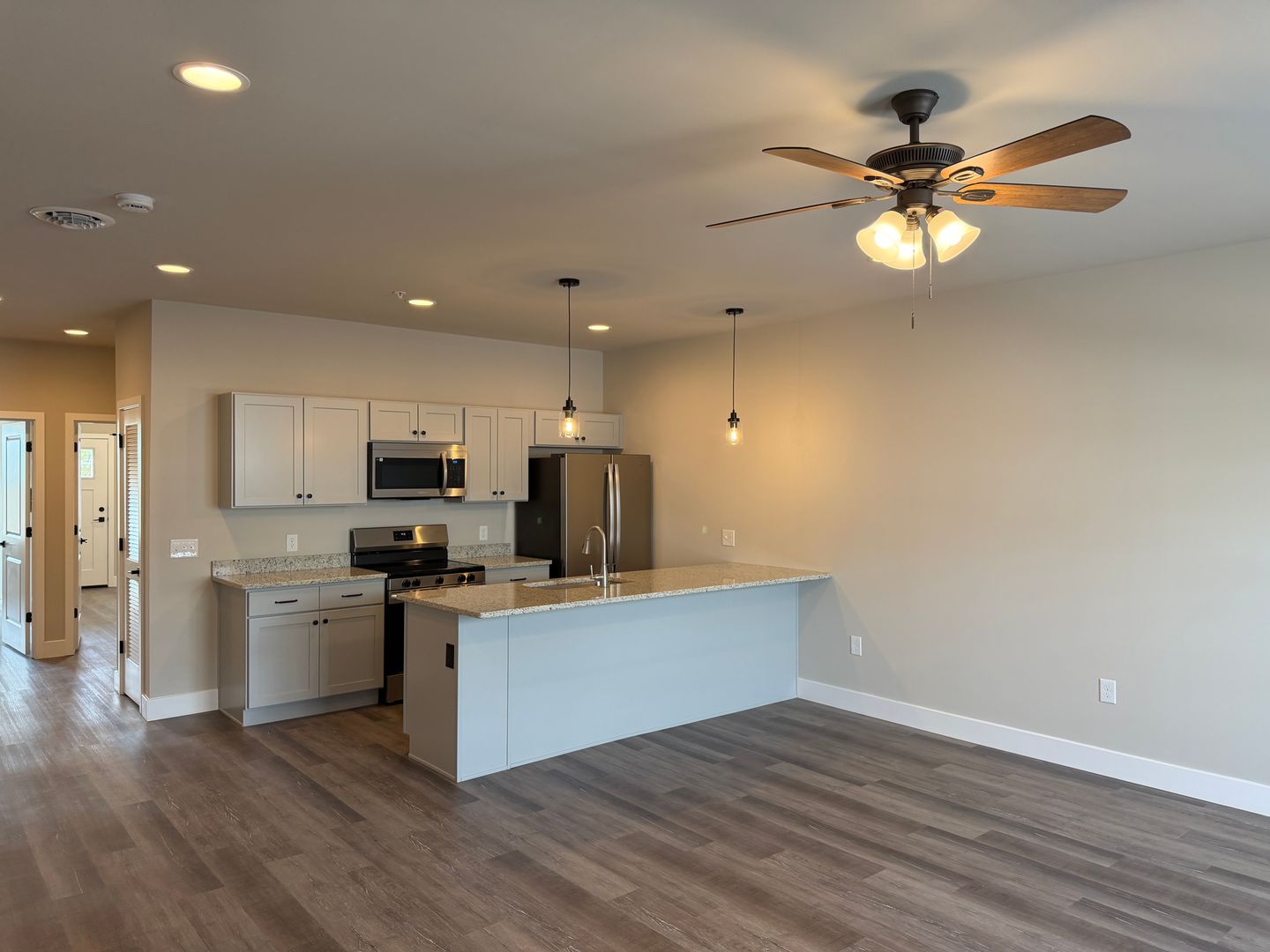 York Apartment: 3906 Tunnel Hill Rd.