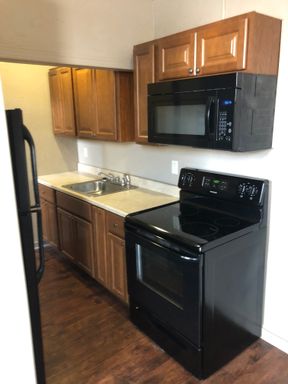1 E MAIN ST APT 3 DALLASTOWN PA 17313 *STUDIO APARTMENT*
