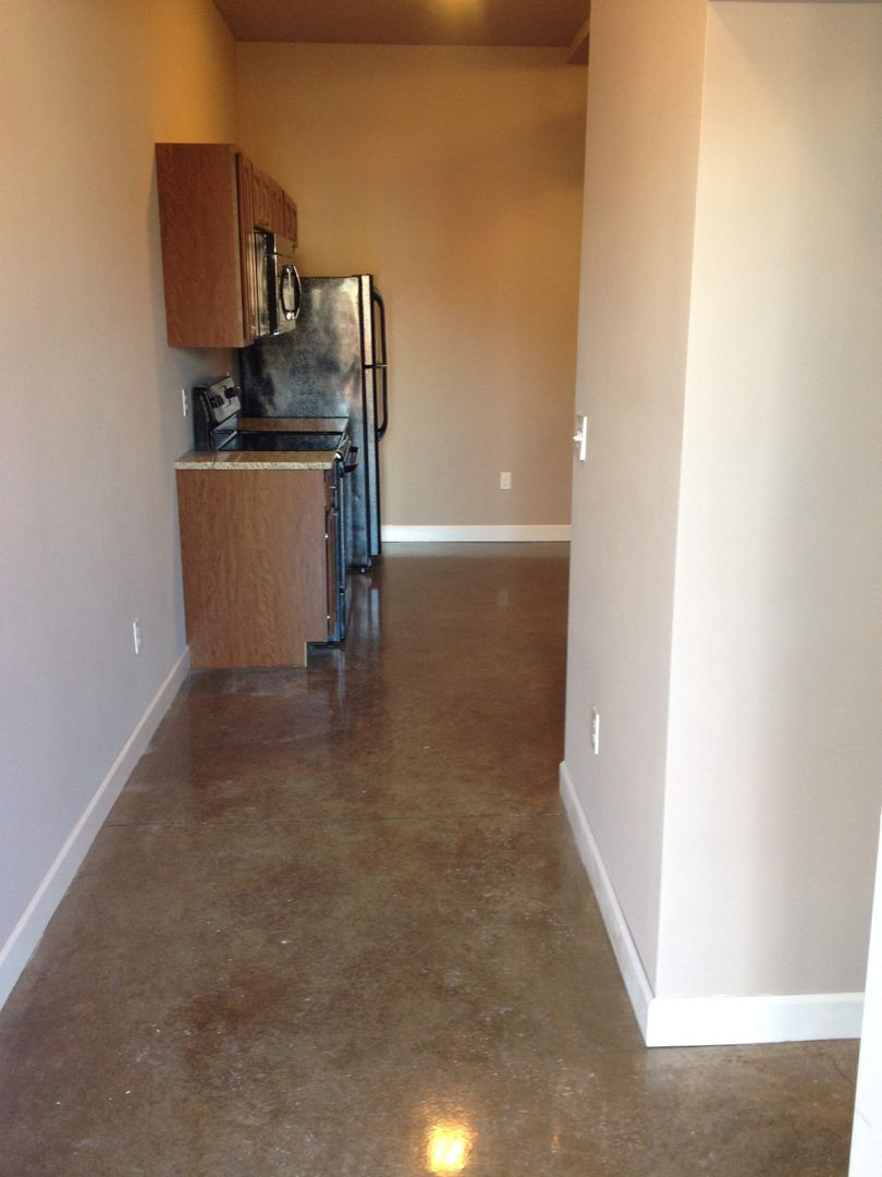 York Apartment: 275 Jefferson Ave.
