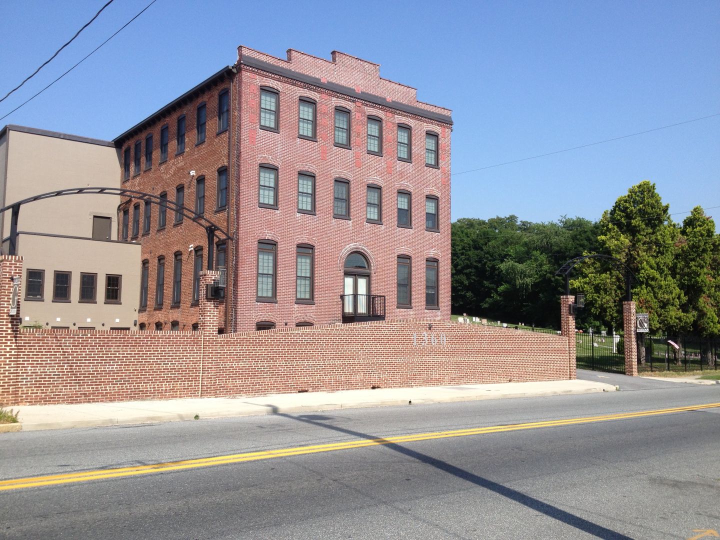 York Apartment: 1360 N. George St.