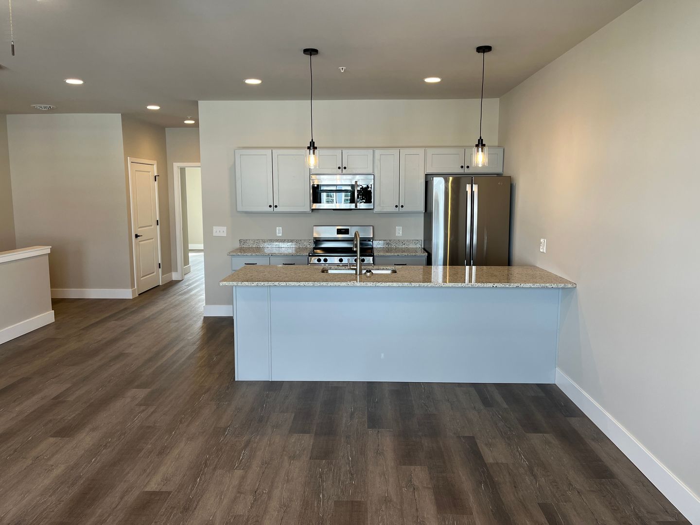 York Apartment: 3906 Tunnel Hill Rd.