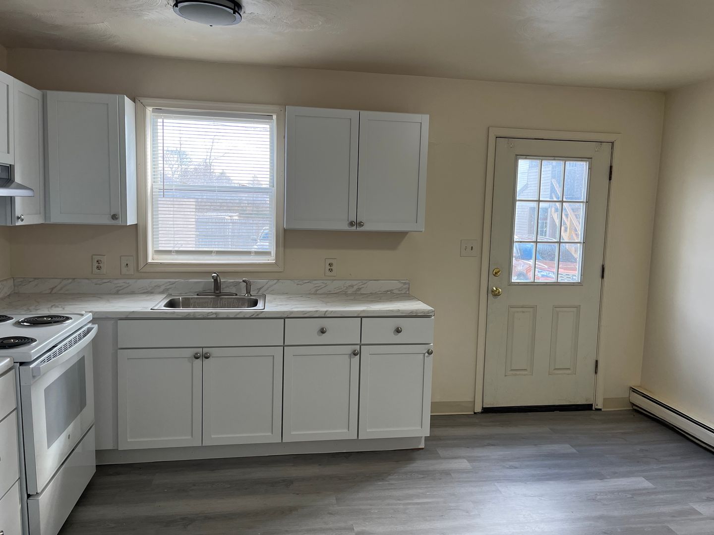 New Oxford Apartment: 110 Hanover St.