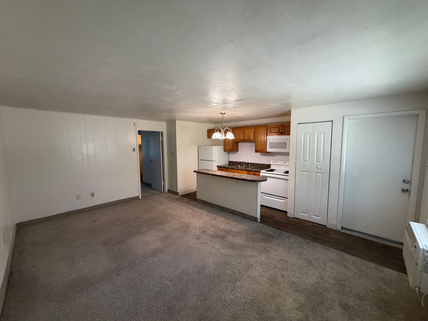 Mount Wolf Apartment: 128-130 S. 2nd St.