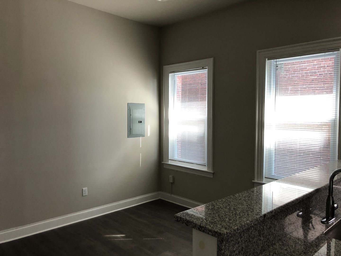 York Apartment: 132 S. Beaver St