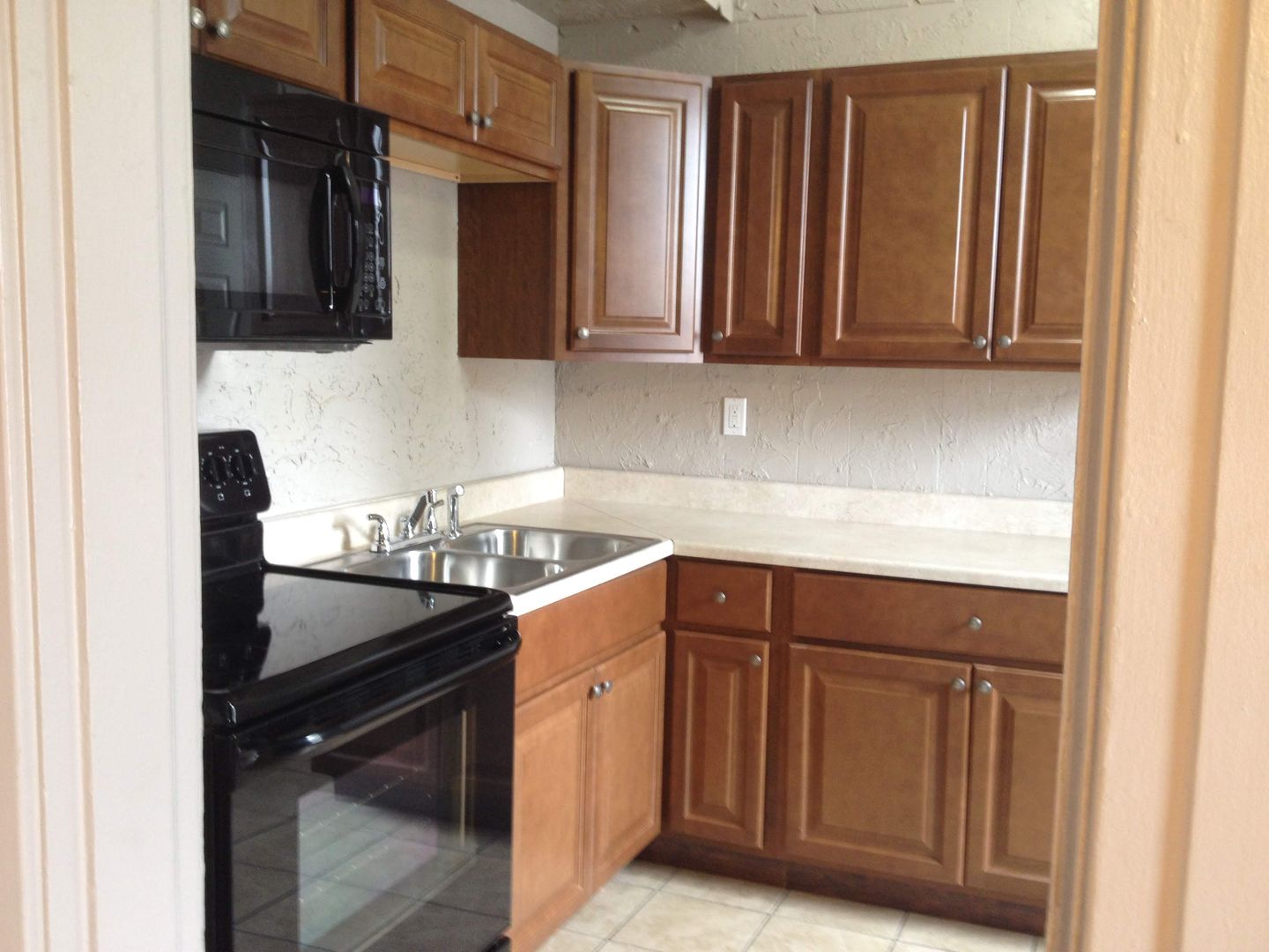 Dallastown Apartment: 15-21 N Walnut St