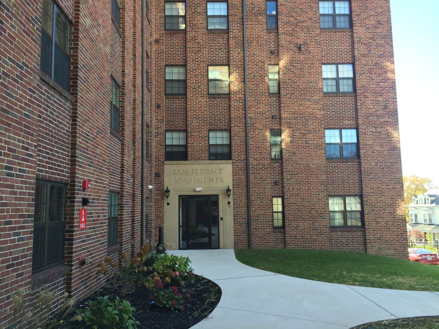 York Apartment: 450 Madison Ave