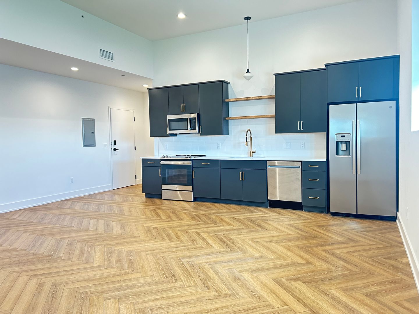 Lemoyne Apartment: 701 Market St