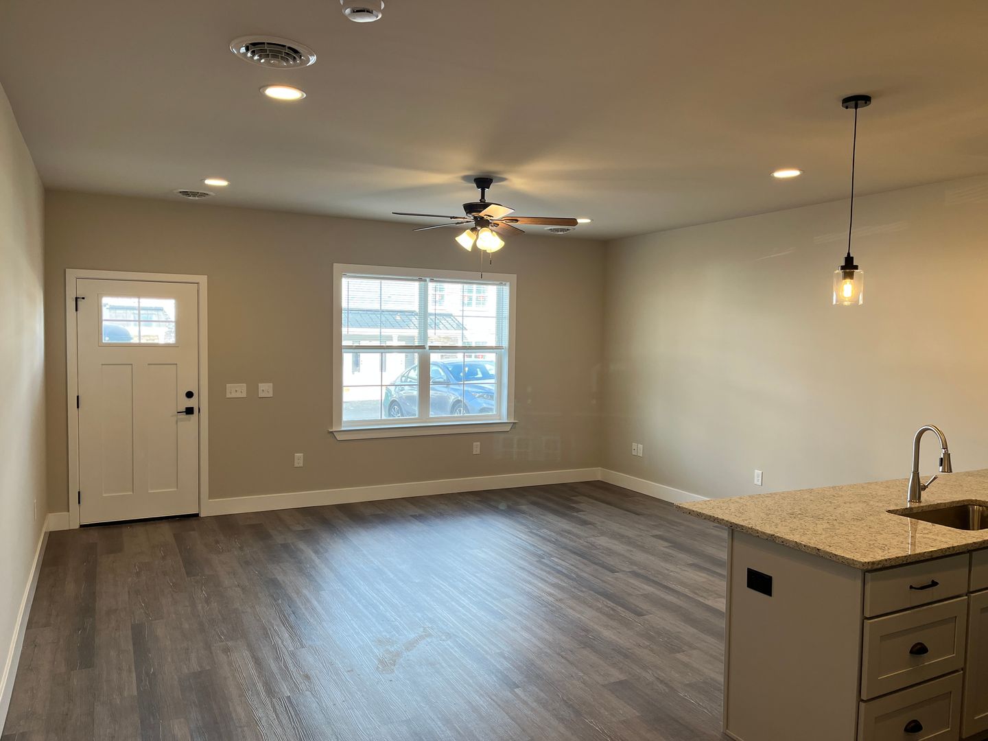 York Apartment: 3906 Tunnel Hill Rd.