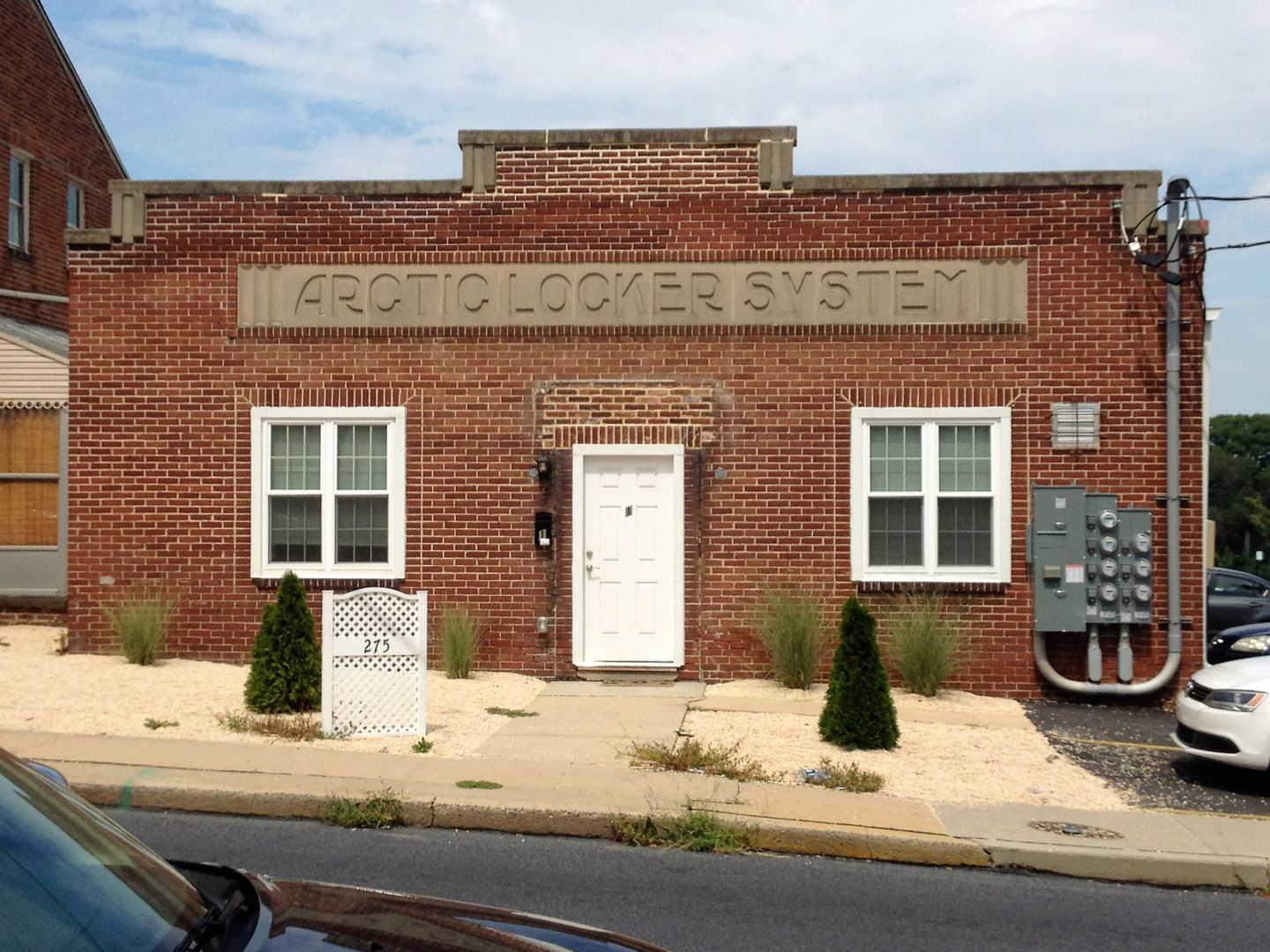 York Apartment: 275 Jefferson Ave.