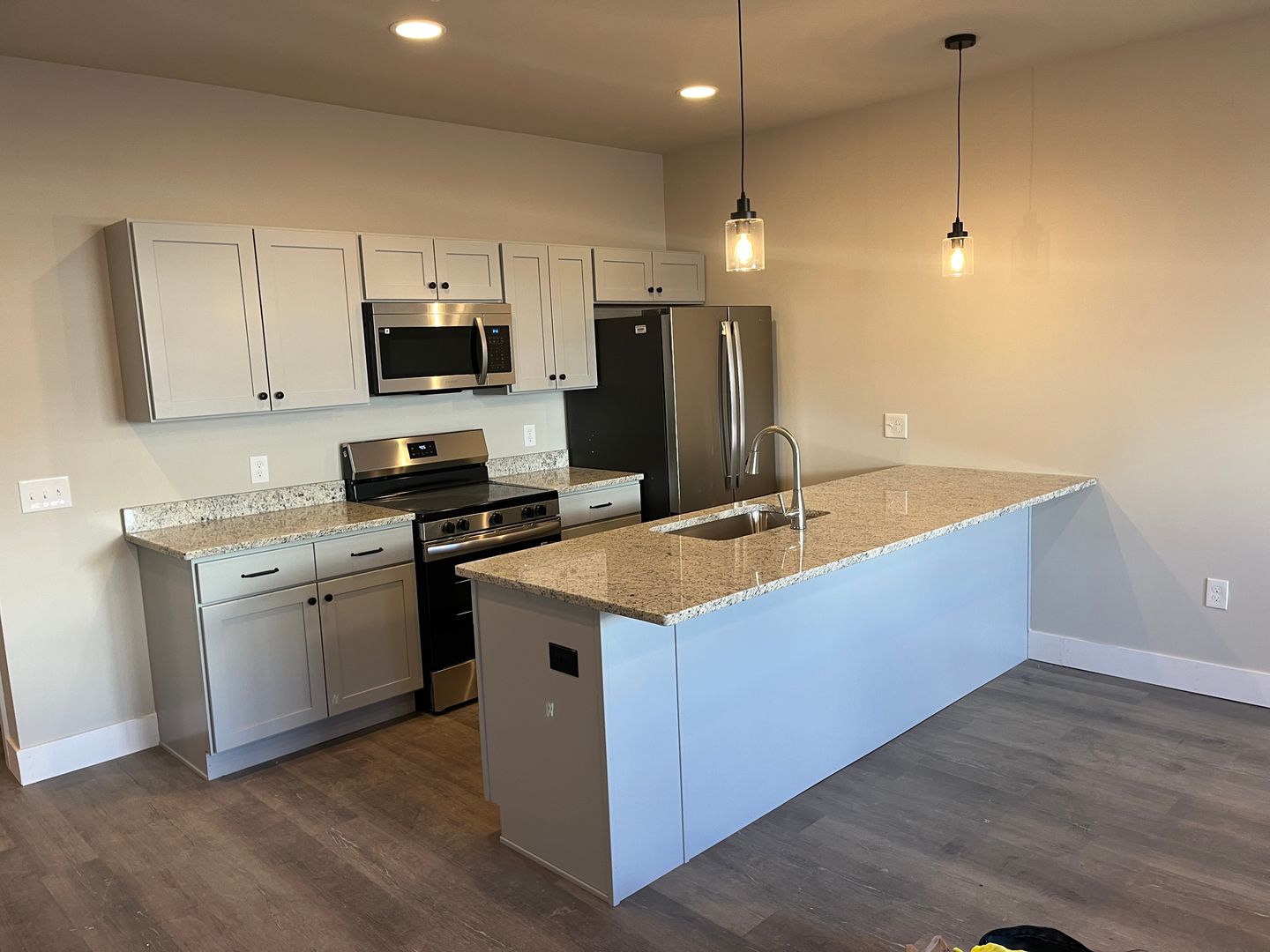 York Apartment: 3906 Tunnel Hill Rd.