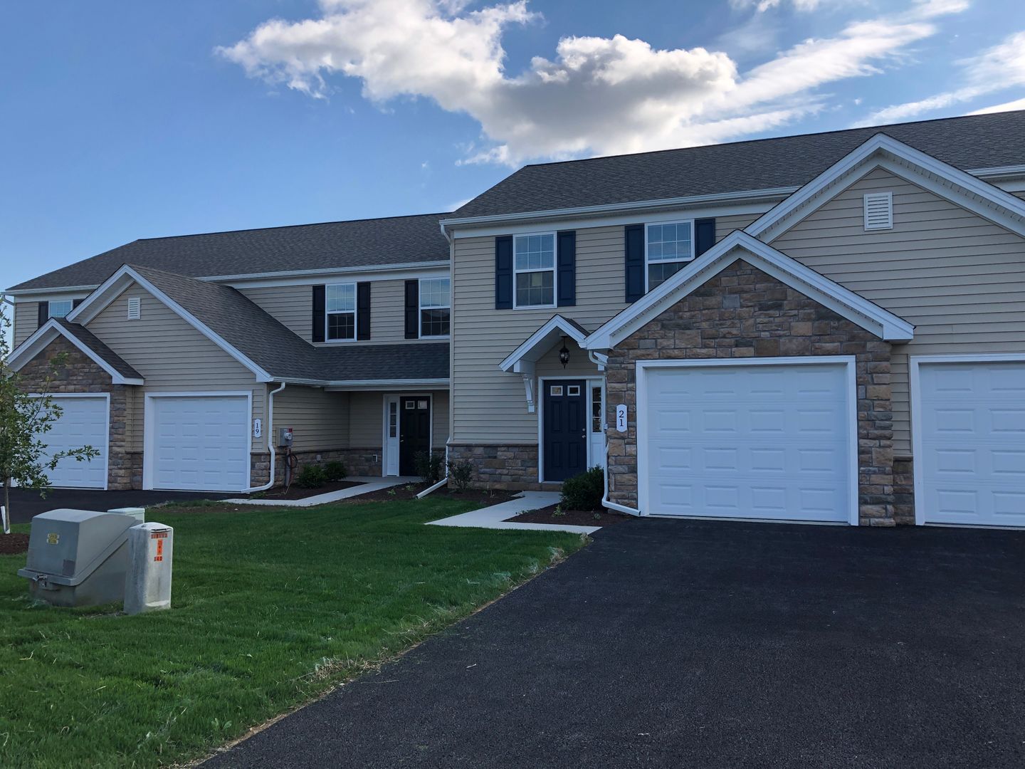 Wrightsville Apartment: 17,19,21,23,25,27 Creekside Drive