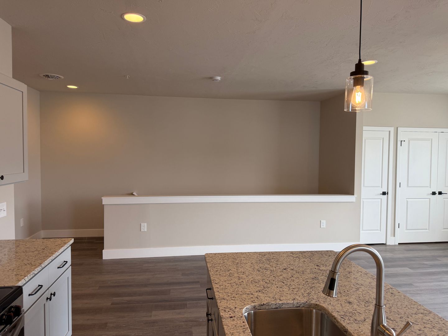 York Apartment: 3906 Tunnel Hill Rd.