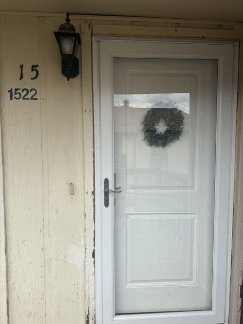 Cheyenne Apartment: 1522 Trent Court, #15
