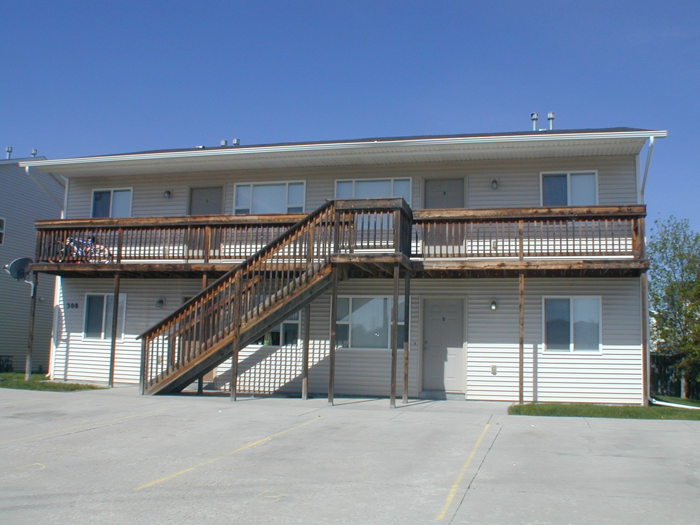 Cheyenne Apartment: 308 Snyder Ave