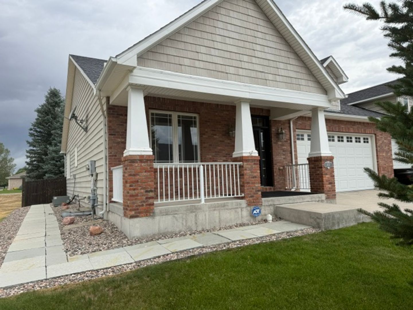 Cheyenne House: 400 Sterling Drive