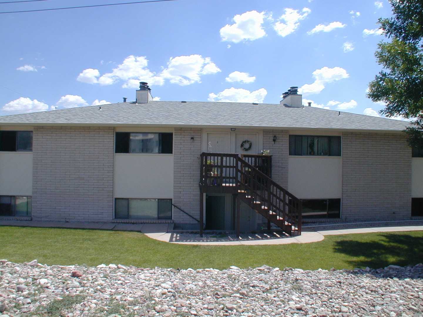 Cheyenne Apartment: 3312 Frontier St