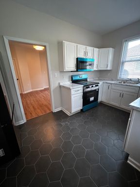 2 Bed 1 Bath Home – photo 1