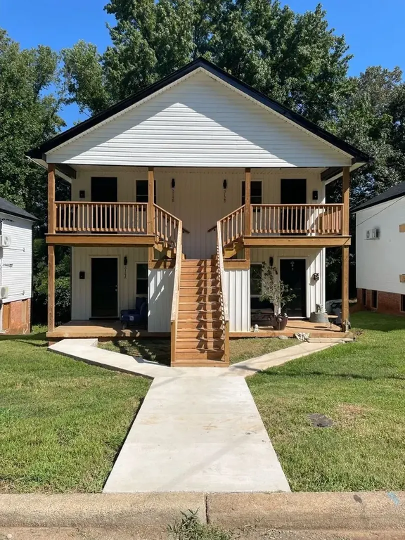 Danville Apartment: 304 Hughes St.